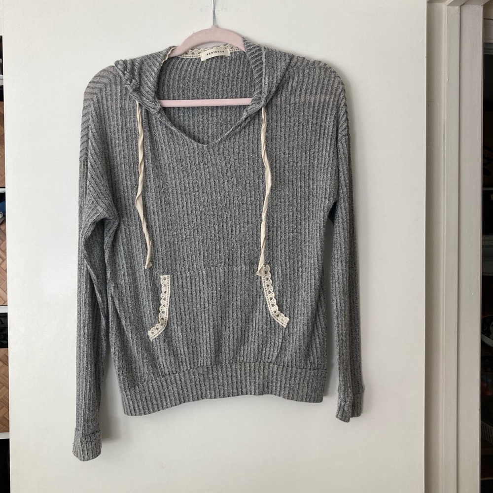 Lightweight Annianna Hoodie